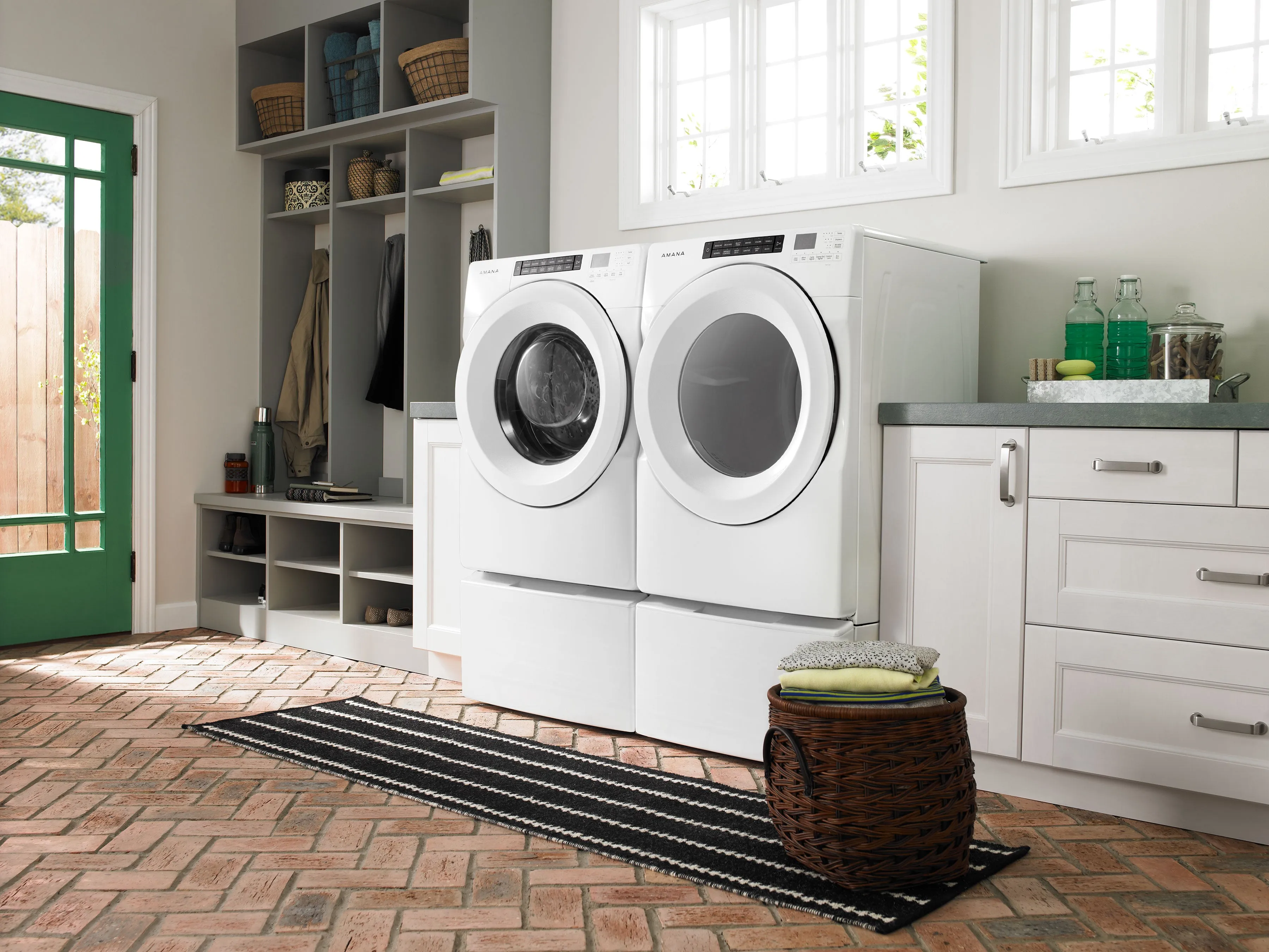 Amana White Electric Dryer (7.4 Cu.Ft.) - YNED5800HW